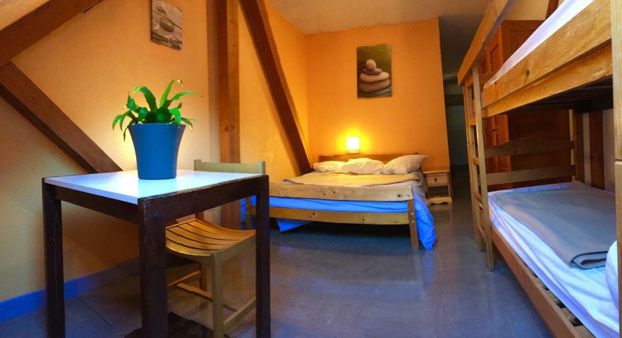 Auberge Familiale Relais Du Lys โกเตอเรต์ ภายนอก รูปภาพ